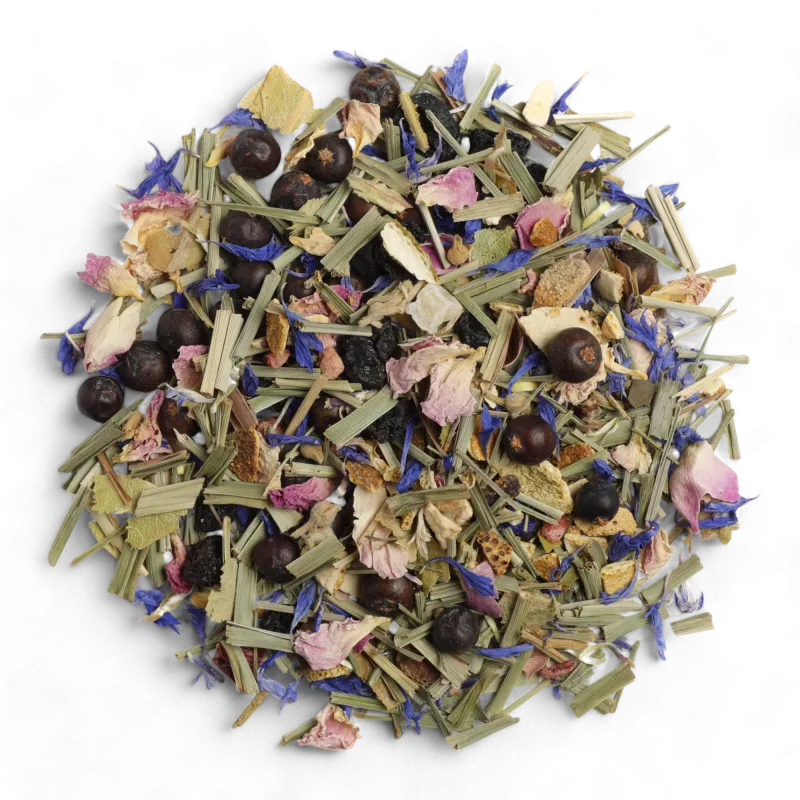 Mélange d'infusion aux baies de cassis, baies de genévrier, écorces d'orange, citronnelle et pétales de rose et de bleuet. Ce mélange coloré, aux nuances de vert, violet, bleu et rose, dégage des arômes frais et boisés rappelant la nature et l'hiver, avec des notes fruitées et acidulées.